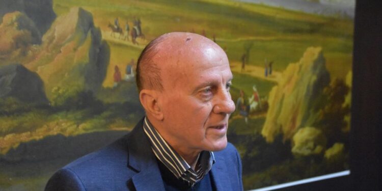 Μίμης Δομάζος: Διασωληνωμένος και σε κρίσιμη κατάσταση μετά την ανακοπή