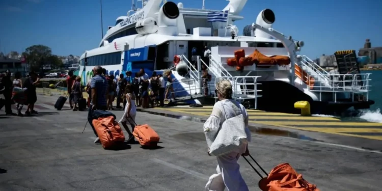 Ανοιχτό το ενδεχόμενο για περαιτέρω αυξήσεις έως 15% στα ακτοπλοϊκά εισιτήρια