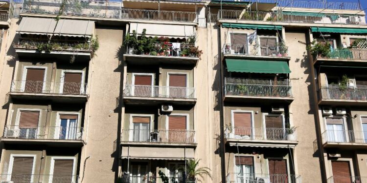 Από τη Δευτέρα οι αιτήσεις για το «Αλλάζω Σύστημα Θέρμανσης και Θερμοσίφωνα» – Ανοίγει το «Εξοικονομώ 2025»