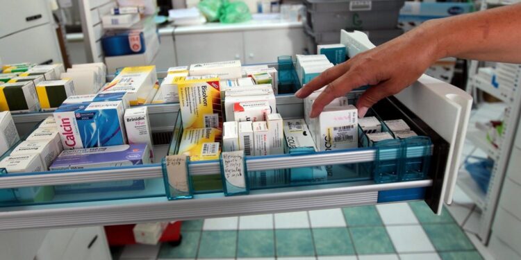 Στα φαρμακεία της γειτονιάς φάρμακα υψηλού κόστους