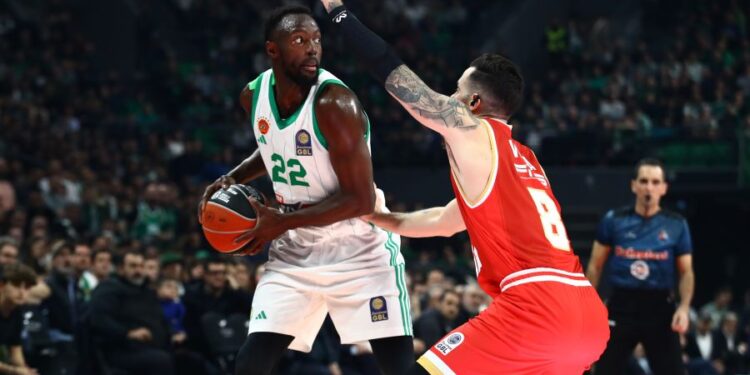 Ο Παναθηναϊκός κέρδισε με 78-72 τον Ολυμπιακό στο ΟΑΚΑ