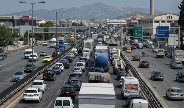 Κυκλοφοριακό: Πόσες ώρες τον χρόνο στο τιμόνι σπαταλά ο οδηγός στην Αθήνα