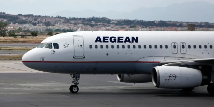 Έκτακτες πτήσεις της AEGEAN από και προς τη Σαντορίνη λόγω των σεισμών