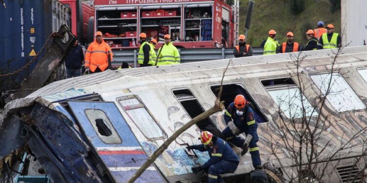 Τέμπη: Αναβολή της ανακοίνωσης του πορίσματος του ΕΟΔΑΣΑΑΜ ζητούν συγγενείς των θυμάτων