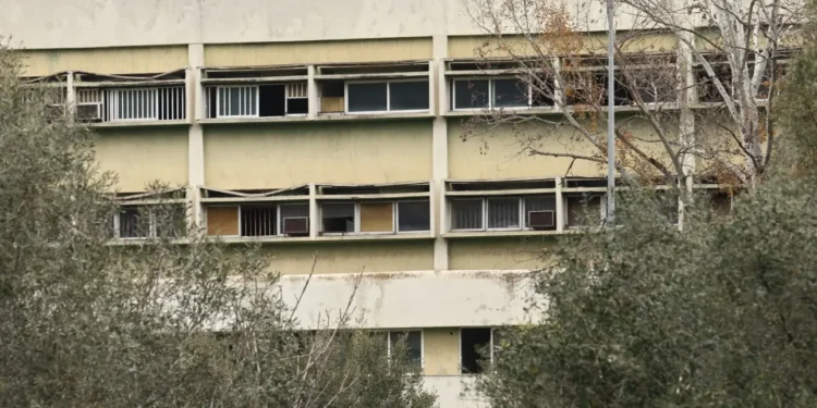Στον εισαγγελέα ο 47χρονος που σκότωσε με γυαλί 44χρονη τρόφιμο στο Δαφνί