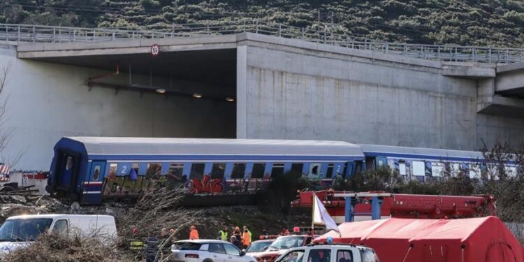 Τέμπη: Κλιμακώνει το ΠΑΣΟΚ ζητώντας προανακριτική και απόσυρση Τασούλα – «Ναι» από ΣΥΡΙΖΑ και Νέα Αριστερά