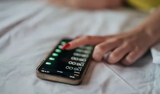 Τι έπαθαν τα ξυπνητήρια των iPhone και δεν χτυπούν