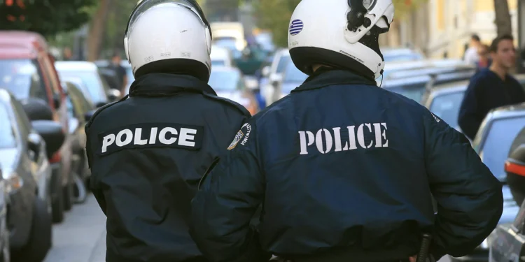 Τηλεφώνημα για βόμβα στην οδό Βουλής