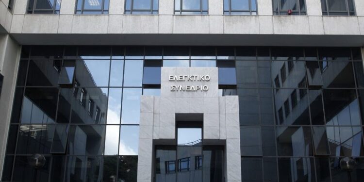 Σύμφωνα με το Ελεγκτικό Συνέδριο κανένα ελληνικό φυσικό μνημείο δεν έχει ενταχθεί στον Κατάλογο Παγκόσμιας Κληρονομιάς της UNESCO