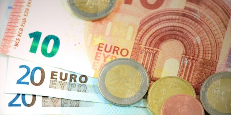 Τον Απρίλιο οι αυξήσεις μισθών στο Δημόσιο – Τι ισχύει για επίδομα επικινδυνότητας και «μπόνους» επίτευξης στόχων