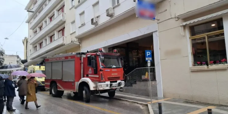 Ιωάννινα: 45χρονη έπεσε στον φωταγωγό από τον 2ο όροφο ξενοδοχείου για να γλιτώσει από τις απειλές του άνδρα της