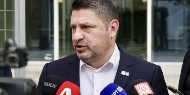 Ο Ν. Χαρδαλιάς παρέδωσε στον οικονομικό εισαγγελέα τα πορίσματα του διοικητικού ελέγχου για την περιφέρεια Αττικής και τον ΕΔΣΝΑ