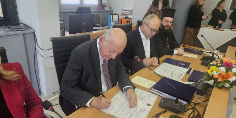 Η τελετή αδελφοποίησης του Δήμου Ηρακλείου Αττικής με τον Δήμο Μόρφου