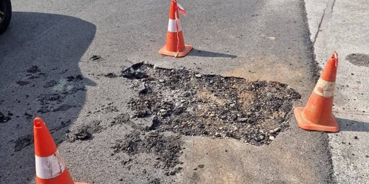 Πρόστιμο 4.000 ευρώ στην ΕΥΔΑΠ από τον Δήμο Γλυφάδας