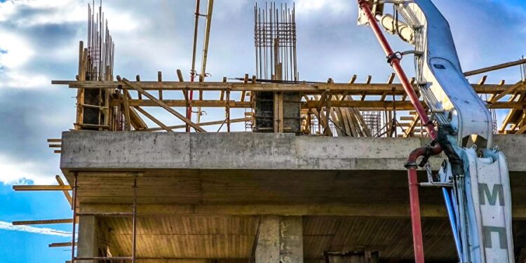 Ρόδος: Σε αναστολή καθηκόντων τέθηκαν πέντε υπάλληλοι της Πολεοδομίας