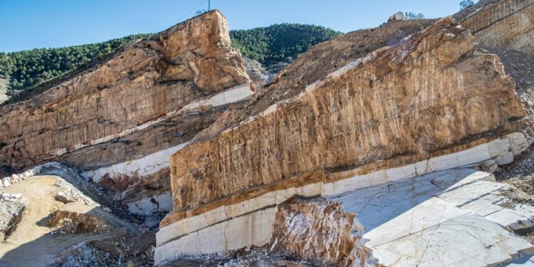 Ουκρανία: Συνεχίζεται ο διάλογος με τις ΗΠΑ για τα ορυκτά – Τραμπ: Τα πάμε καλά