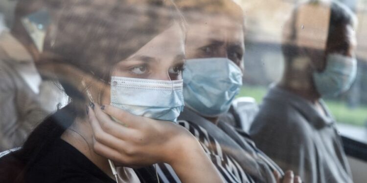 ΕΟΔΥ: 3 θάνατοι από γρίπη και 2 από κορονοϊό, την τελευταία εβδομάδα