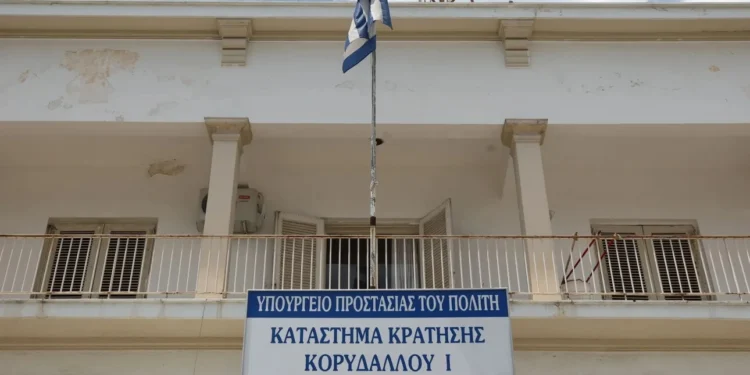 Αίγιο: Προφυλακιστέος στον Κορυδαλλό ο 23χρονος δράστης της διπλής δολοφονίας – Οι ισχυρισμοί του