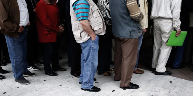 Συντάξεις Μαΐου: Στις 25 Απριλίου ξεκινούν οι καταβολές
