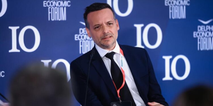 Χάρης Δούκας: «Στην Αθήνα πρέπει να δράσουμε σαν να ήταν η Βαρκελώνη»