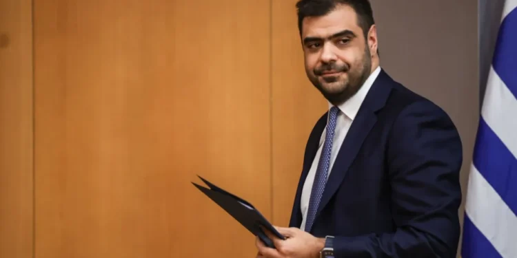 Μαρινάκης: Χωρίς ηλικιακό όριο τα 250 ευρώ στους συνταξιούχους ΑμεΑ