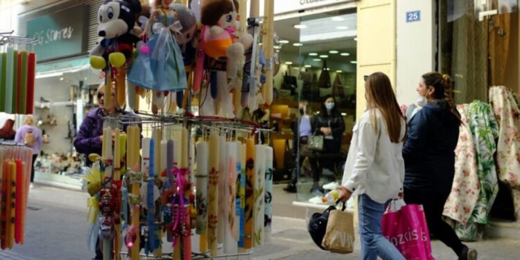 Εμπορικά καταστήματα: Ανοιχτά σήμερα Μεγάλη Δευτέρα από τις 9 το πρωί έως τις 9 το βράδυ
