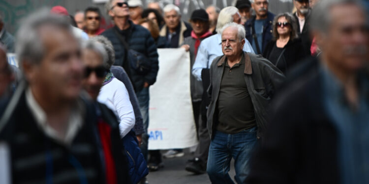 Συνταξιούχοι: Πάσχα με άδειο πορτοφόλι – Αίτημα για επιταγή φτώχειας