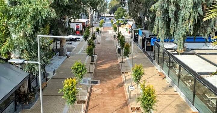 Δήμος Γλυφάδας: Ο δρόμος με τις καφετέριες και τα σινεμά έγινε αγνώριστος!