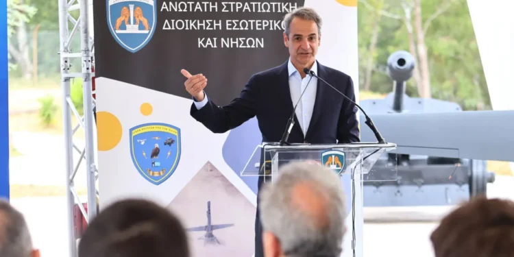 Μητσοτάκης από ΑΣΔΕΝ: Σε διαδικασία τολμηρού ανασχηματισμού οι Ένοπλες Δυνάμεις