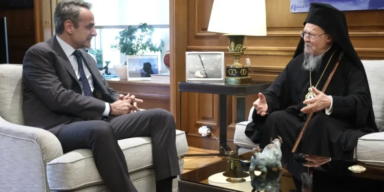 Μητσοτάκης σε Βαρθολομαίο: Μας δίνετε θάρρος να συνεχίσουμε στον δύσκολο δρόμο ανάταξης της πατρίδας