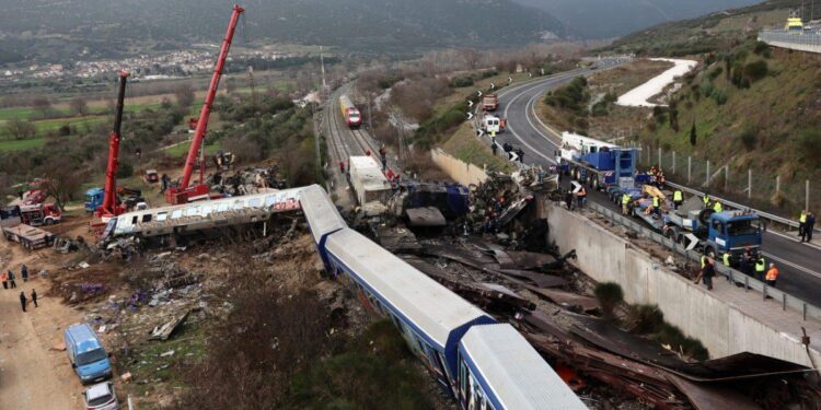 Τέμπη: Παραδόθηκε το πόρισμα του ΕΜΠ στον εφέτη ανακριτή-«Τα έλαια σιλικόνης μπορούν να δημιουργήσουν πυρόσφαιρα»