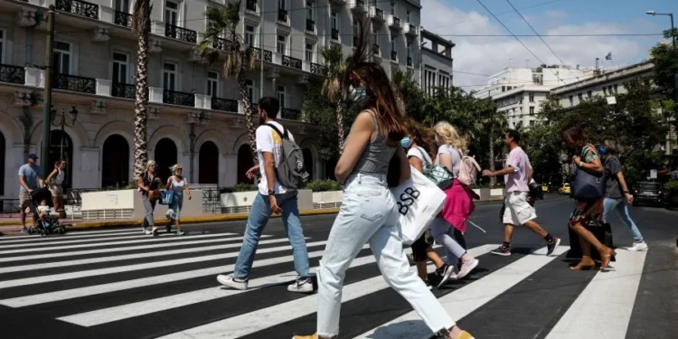 Κομισιόν: Σταθερά πάνω από τον μέσο όρο της ευρωζώνης και της ΕΕ η ελληνική οικονομία – Ανάπτυξη 2,3% το 2025 και 2,2% το 2026