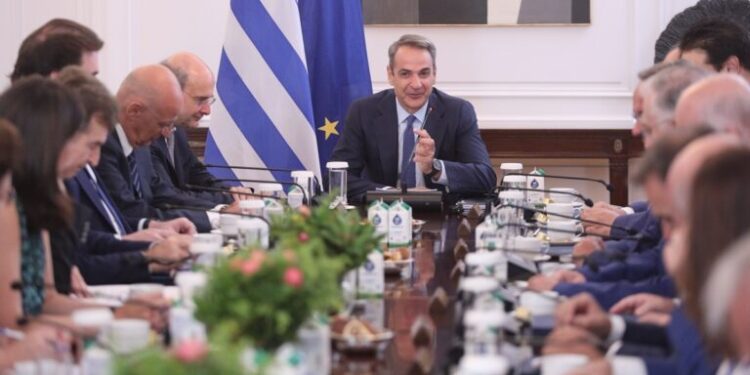 Συνεδριάζει στις 11:00 το Υπουργικό Συμβούλιο υπό τον Πρωθυπουργό – Οκτώ θέματα στην ατζέντα