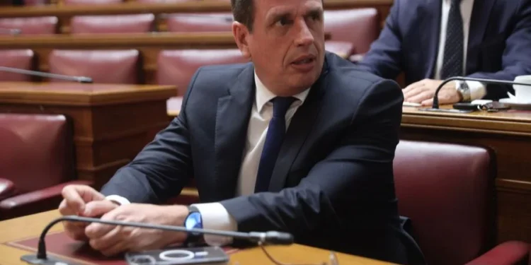 Ένταση στη Βουλή για φράση του Καιρίδη για την Κύπρο