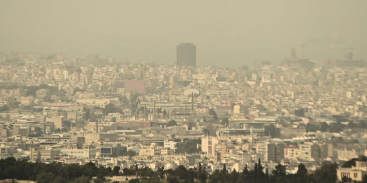 Αφρικανική σκόνη: Εβδομάδα με αυξημένες συγκεντρώσεις σε όλη τη χώρα – Σε ποιες περιοχές κορύφωση του φαινομένου σήμερα