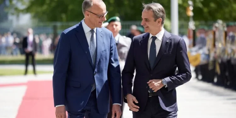 Μητσοτάκης: Θα συνεχίσουμε τις μεταρρυθμίσεις – Μερτς: Eπιθυμούμε περαιτέρω καλές σχέσεις και στενή συνεργασία