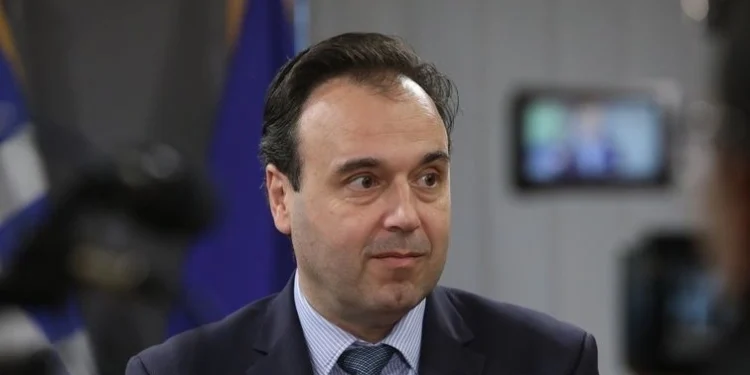 Παπαστεργίου: Θέμα ωρών ο προσωπικός αριθμός – Τι είπε για Kids Wallet και αξιολόγηση