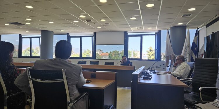 Συνάντηση Νίκου Μπάμπαλου με γονείς και διεύθυνση του 7ου Δημοτικού Σχολείου Ηρακλείου Αττικής