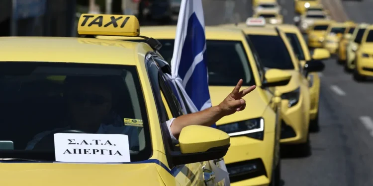 Στα «σκαριά» νέα 48ωρη απεργία από τους οδηγούς ταξί: Σκληραίνει η κόντρα κυβέρνησης – επαγγελματιών