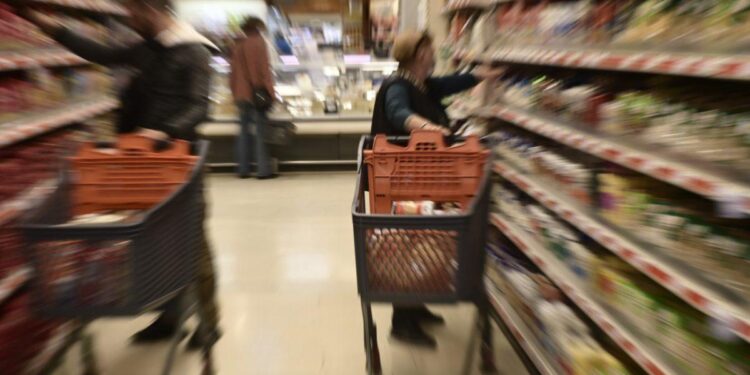 ΙΕΛΚΑ: Η χρηματική δαπάνη συνεχίζει να είναι το βασικό κριτήριο στην επιλογή τροφίμων