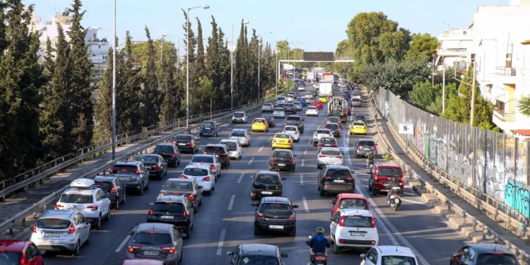 Κίνηση: Στο «κόκκινο» Κηφισός και Αττική Οδός – Πυκνή ροή στο κέντρο της Αθήνας