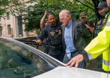 ΗΠΑ: Συνελήφθη ο συνιδρυτής της Ben & Jerry’s για παρέμβαση στη Γερουσία υπέρ της Γάζας