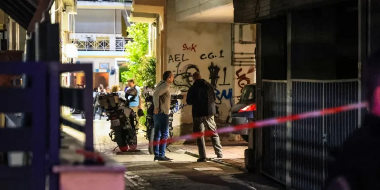 Απολογείται και ο ξάδερφος του 21χρονου μητροκτόνου στη Λάρισα