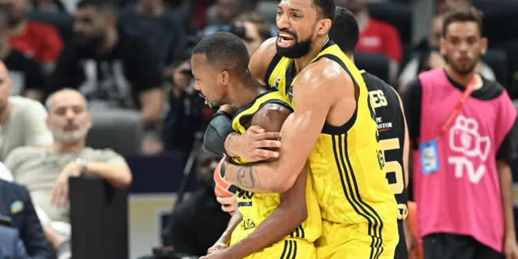 Euroleague: Πρωταθλήτρια Ευρώπης η Φενέρμπαχτσε