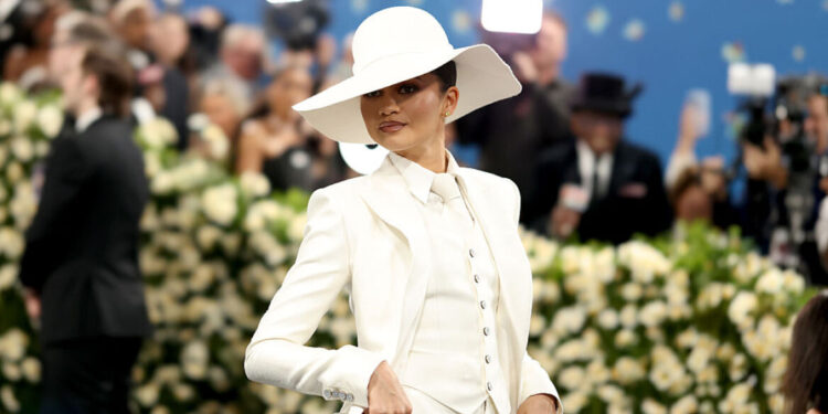 Met Gala 2025: Φέτος γέμισε υψηλή ραπτική και κοστούμια – Οι παρουσίες που ξεχώρισαν