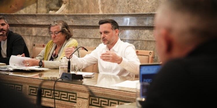 Χάρης Δούκας: «Είμαστε αποφασισμένοι να επιβάλλουμε κανόνες στην κυκλοφορία των πατινιών»