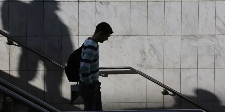 Σε Αττική και Κ. Μακεδονία οι περισσότεροι άνεργοι τον Απρίλιο – Τα στοιχεία της ΔΥΠΑ