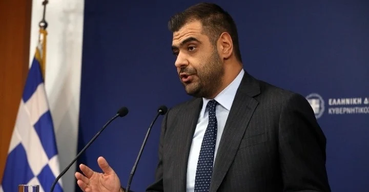 Μαρινάκης για άρση μονιμότητας: Επιβράβευση για καλούς, κυρώσεις για κακούς υπαλλήλους