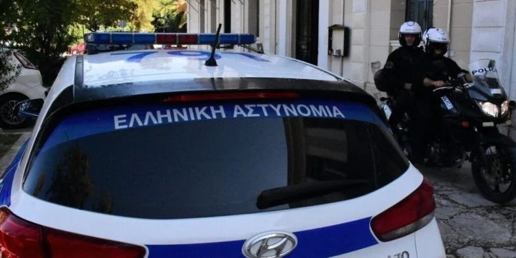 Λάρισα: Στον ανακριτή οδηγείται η 32χρονη που κατηγορείται για την κακοποίηση των παιδιών της