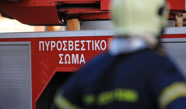 Αγία Παρασκευή: Φωτιά με ενδείξεις εμπρησμού σε κομμωτήριο